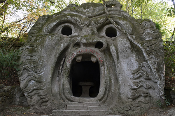 Mostro del parco di Bomarzo